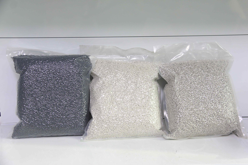 Off White Desiccant Masterbatch